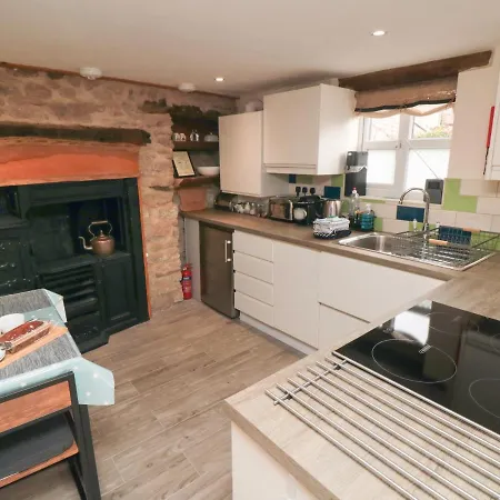 Holiday home Crumble's Hideaway